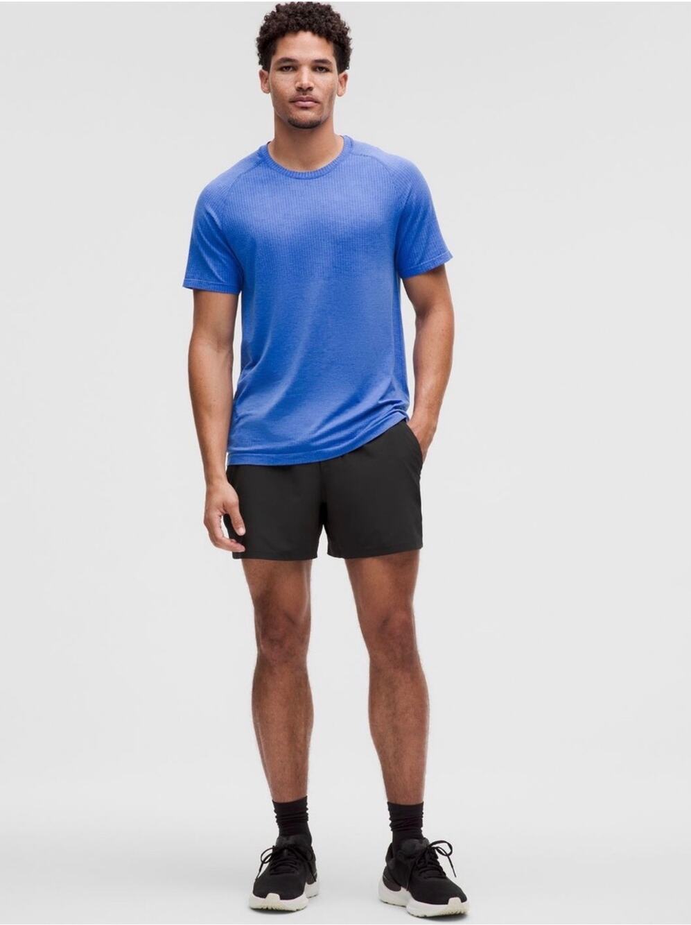 Lululemon Shorts Mens XS Black Pace Breaker 5" Linerless Athletic Workout Train